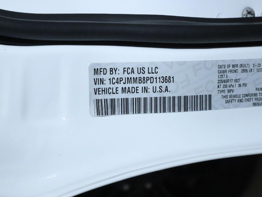 used 2023 Jeep Cherokee car, priced at $21,998