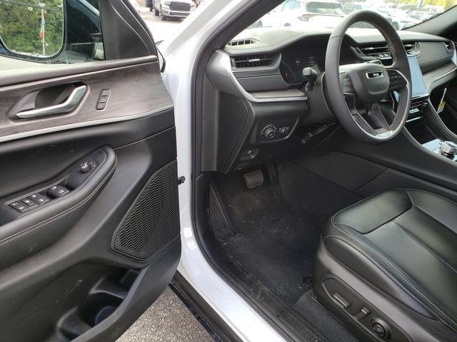 new 2025 Jeep Grand Cherokee car, priced at $38,956