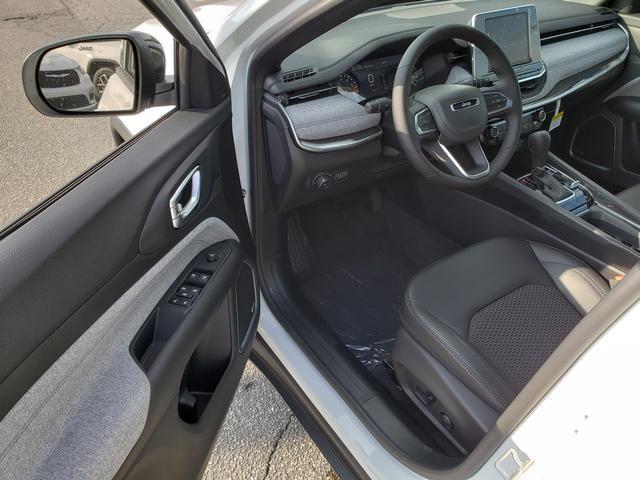 new 2025 Jeep Compass car, priced at $33,278