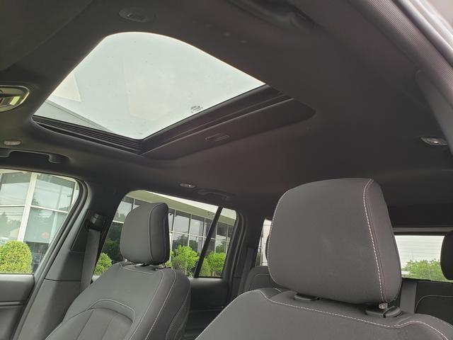 new 2025 Jeep Grand Cherokee car, priced at $37,767