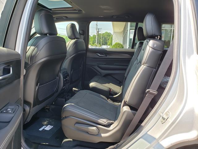 new 2025 Jeep Grand Cherokee L car, priced at $43,365