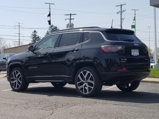 new 2025 Jeep Compass car, priced at $35,800