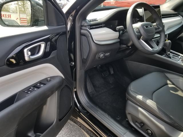 new 2025 Jeep Compass car, priced at $35,800