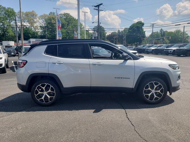 new 2024 Jeep Compass car, priced at $33,354