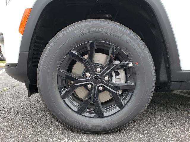 new 2025 Jeep Grand Cherokee L car, priced at $42,349