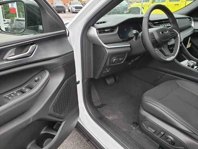 new 2025 Jeep Grand Cherokee L car, priced at $42,349