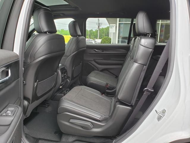 new 2025 Jeep Grand Cherokee L car, priced at $42,349