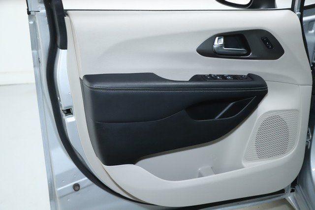 used 2023 Chrysler Pacifica car, priced at $22,191