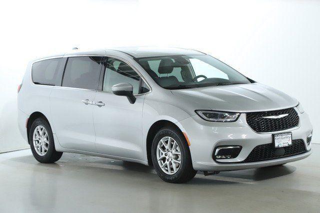 used 2023 Chrysler Pacifica car, priced at $22,191