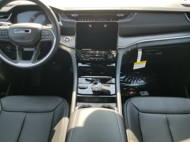 new 2025 Jeep Grand Cherokee car, priced at $45,331