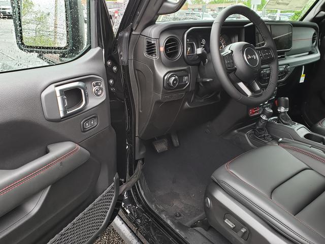 new 2025 Jeep Wrangler car, priced at $58,907