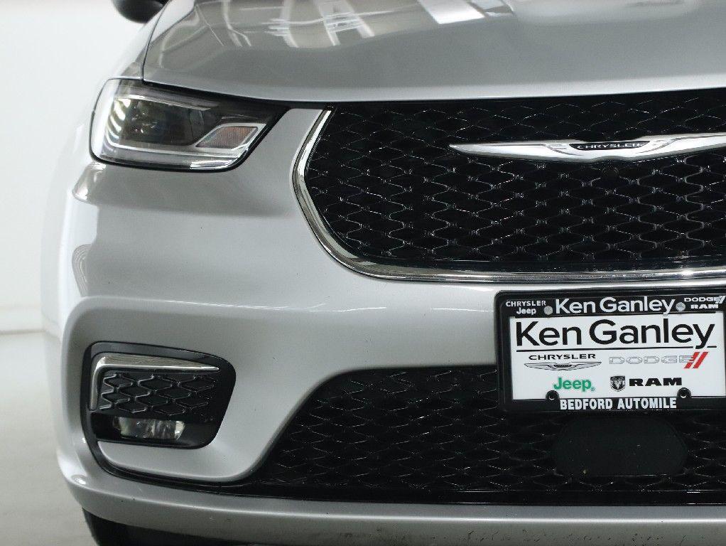 used 2024 Chrysler Pacifica car, priced at $28,294