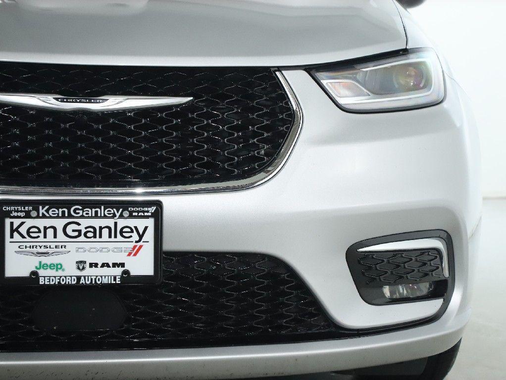 used 2024 Chrysler Pacifica car, priced at $28,294