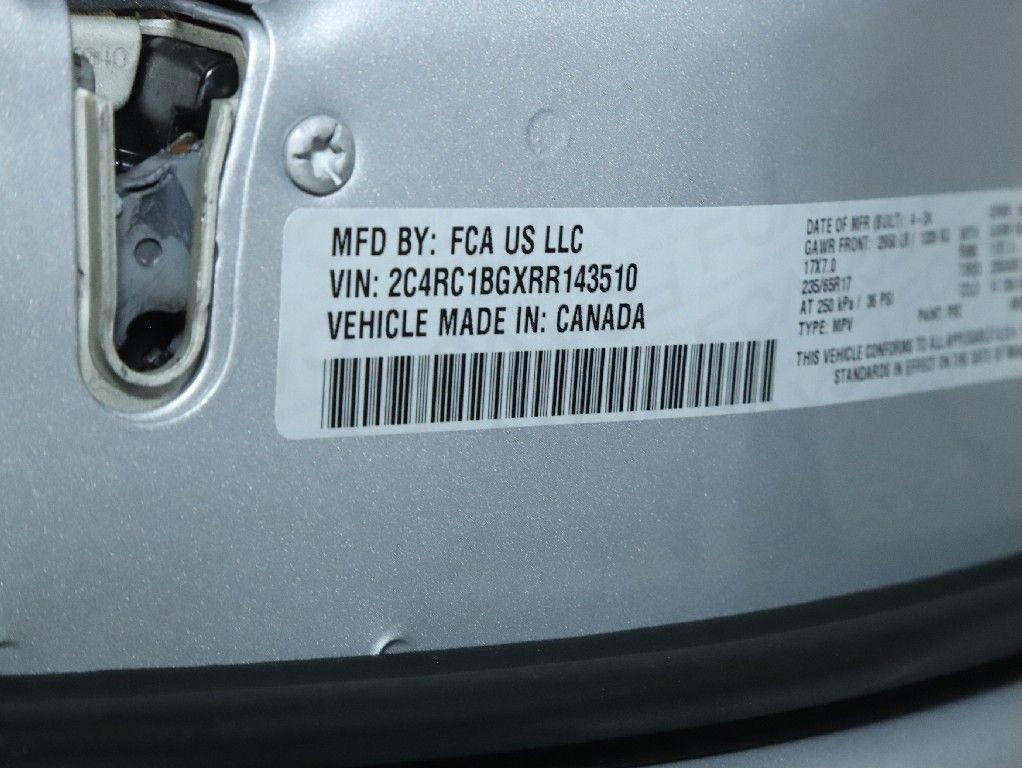 used 2024 Chrysler Pacifica car, priced at $28,294