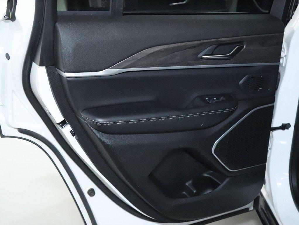 used 2024 Jeep Grand Cherokee 4xe car, priced at $29,373