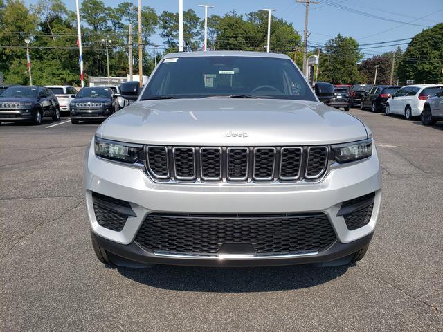 new 2024 Jeep Grand Cherokee car, priced at $35,613