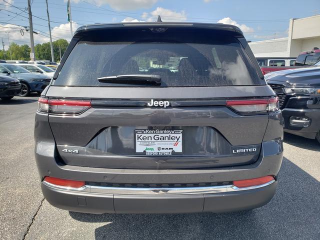 new 2024 Jeep Grand Cherokee car, priced at $45,261