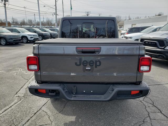 new 2024 Jeep Gladiator car, priced at $46,727