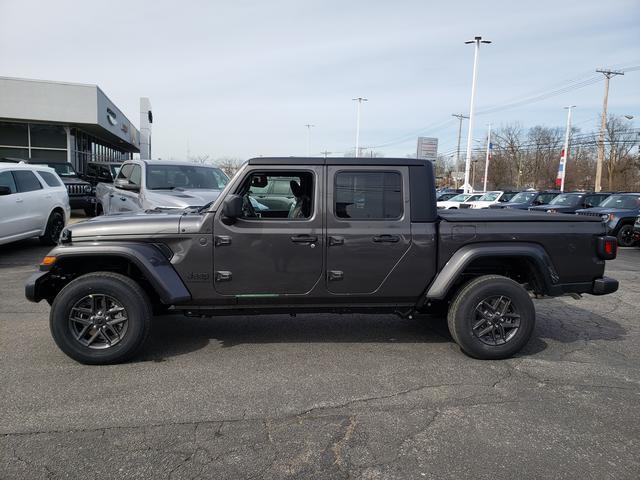 new 2024 Jeep Gladiator car, priced at $46,727