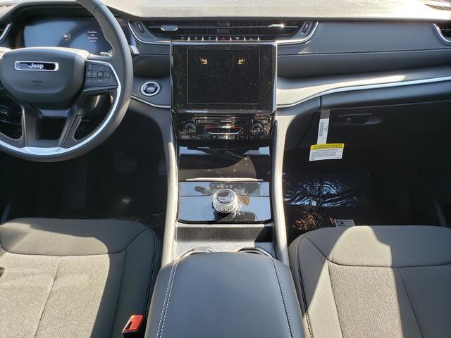 new 2025 Jeep Grand Cherokee car, priced at $33,864