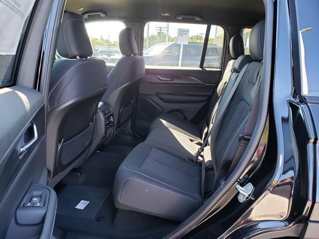 new 2025 Jeep Grand Cherokee car, priced at $33,864