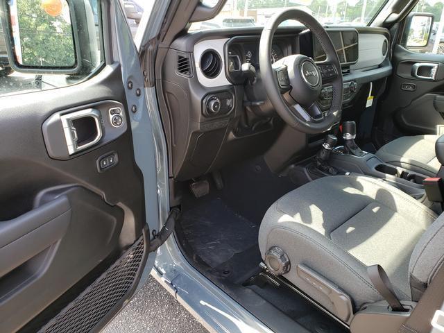 new 2025 Jeep Wrangler car, priced at $42,531