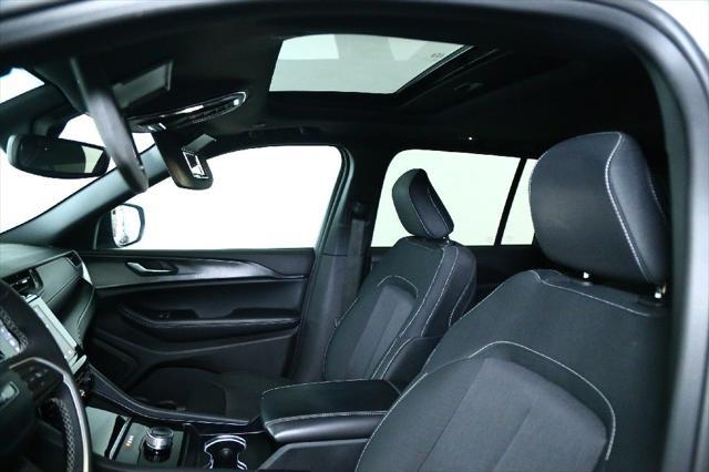 used 2024 Jeep Grand Cherokee car, priced at $36,289