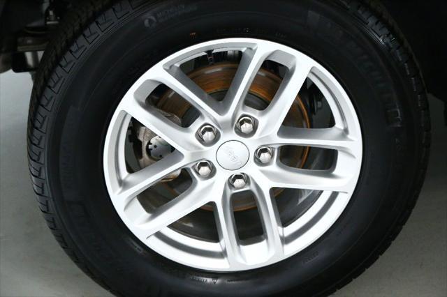 used 2024 Jeep Grand Cherokee car, priced at $36,289