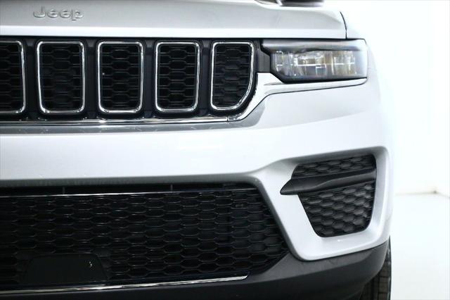 used 2024 Jeep Grand Cherokee car, priced at $36,289