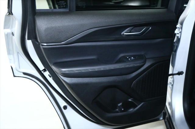 used 2024 Jeep Grand Cherokee car, priced at $36,289