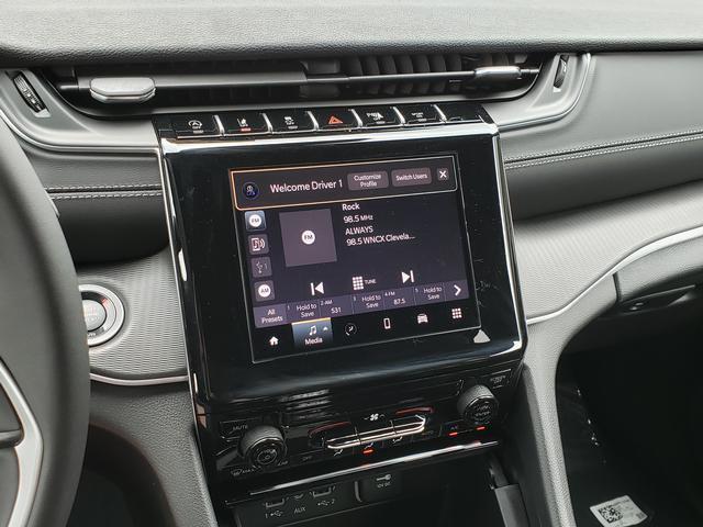 new 2025 Jeep Grand Cherokee L car, priced at $39,408
