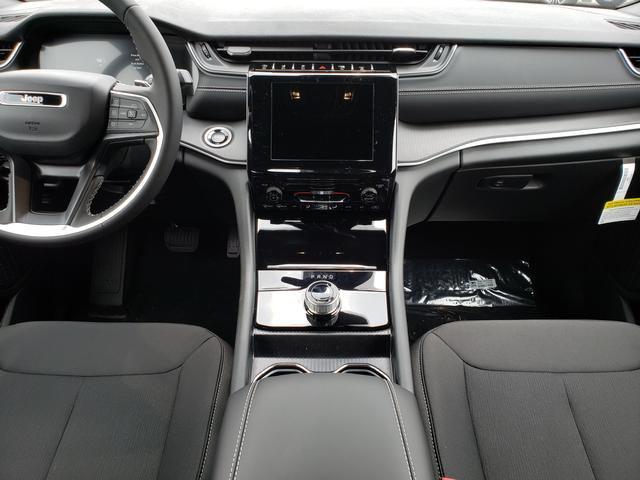 new 2025 Jeep Grand Cherokee L car, priced at $39,408