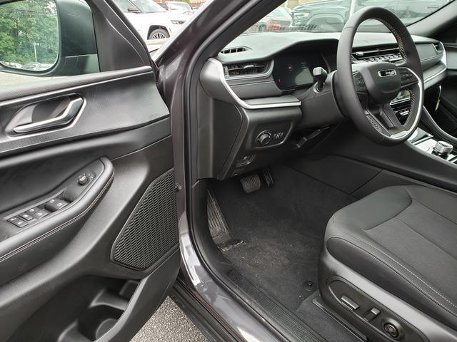 new 2025 Jeep Grand Cherokee L car, priced at $39,408