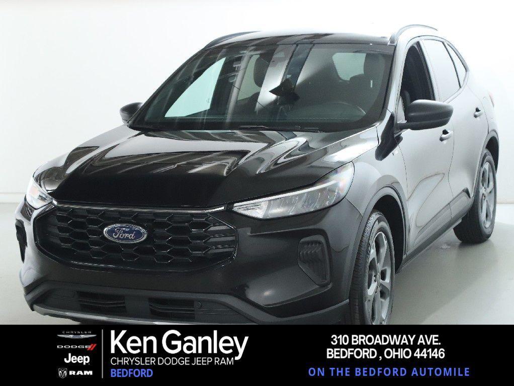 used 2025 Ford Escape car, priced at $24,986