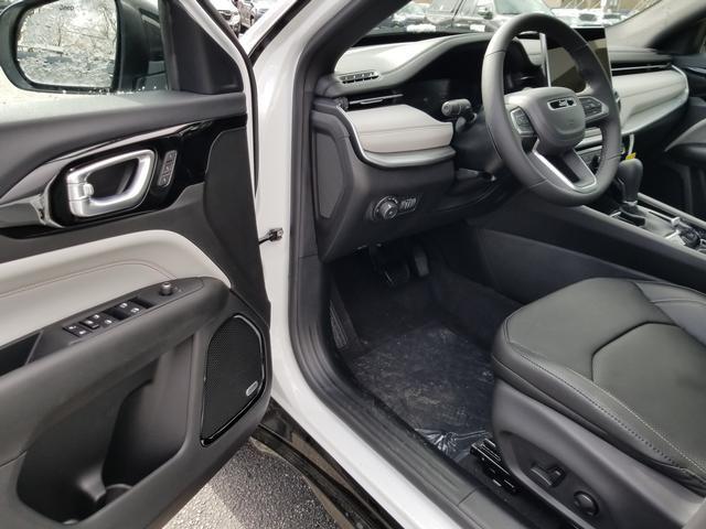 new 2025 Jeep Compass car, priced at $37,357