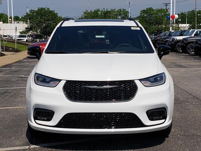 new 2025 Chrysler Pacifica car, priced at $49,411