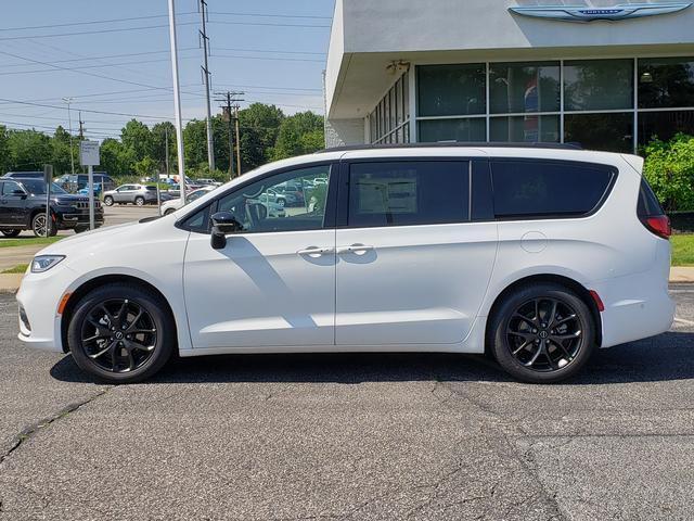 new 2025 Chrysler Pacifica car, priced at $49,411