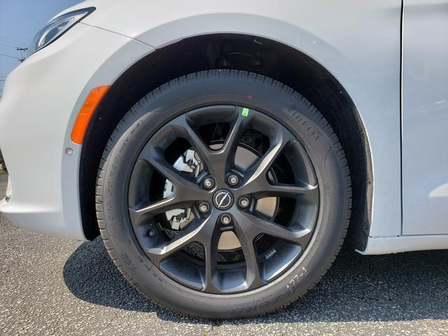 new 2025 Chrysler Pacifica car, priced at $49,411