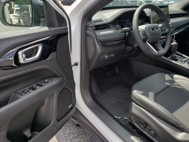 new 2025 Jeep Compass car, priced at $35,015