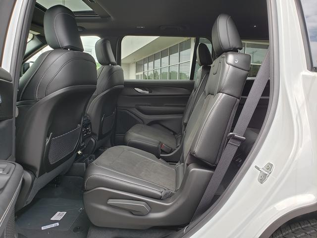 new 2025 Jeep Grand Cherokee L car, priced at $42,829