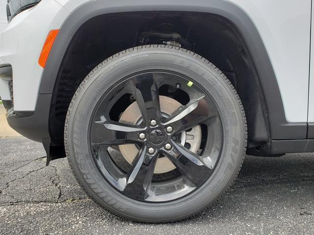new 2025 Jeep Grand Cherokee L car, priced at $42,829