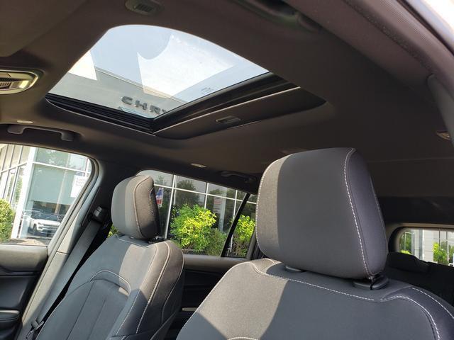 new 2025 Jeep Grand Cherokee L car, priced at $39,408