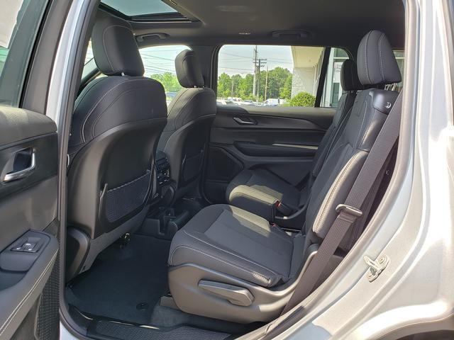 new 2025 Jeep Grand Cherokee L car, priced at $39,408