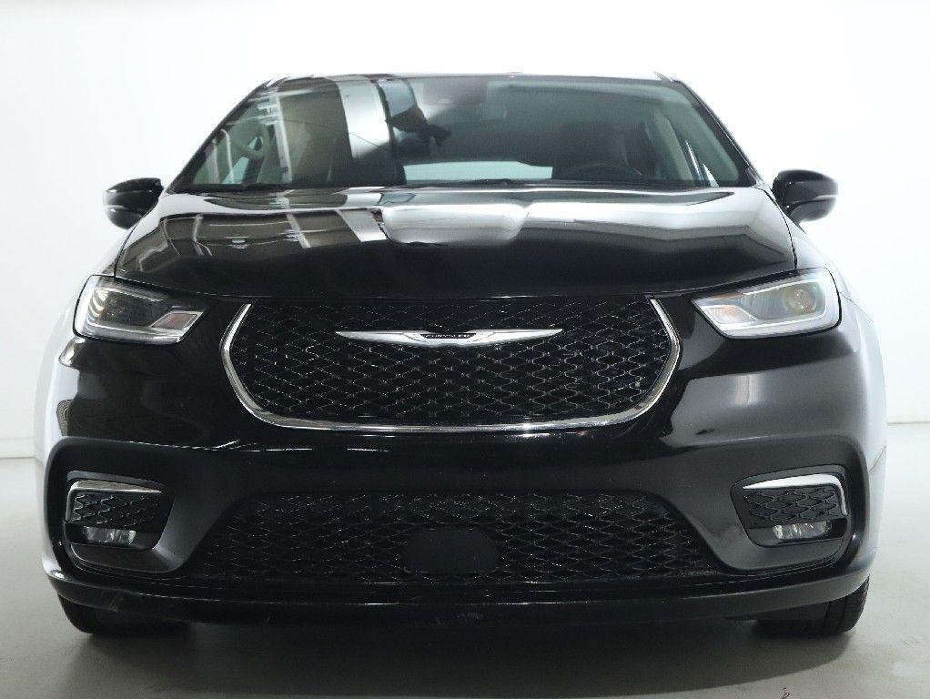 used 2024 Chrysler Pacifica car, priced at $28,383