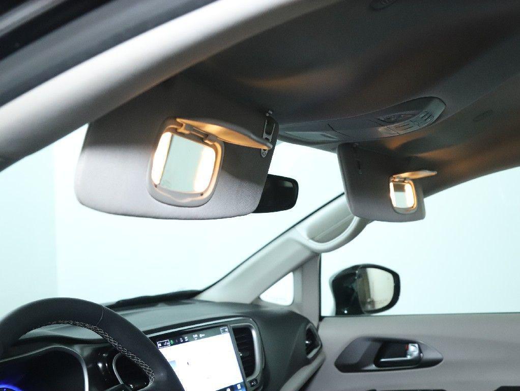 used 2024 Chrysler Pacifica car, priced at $28,383