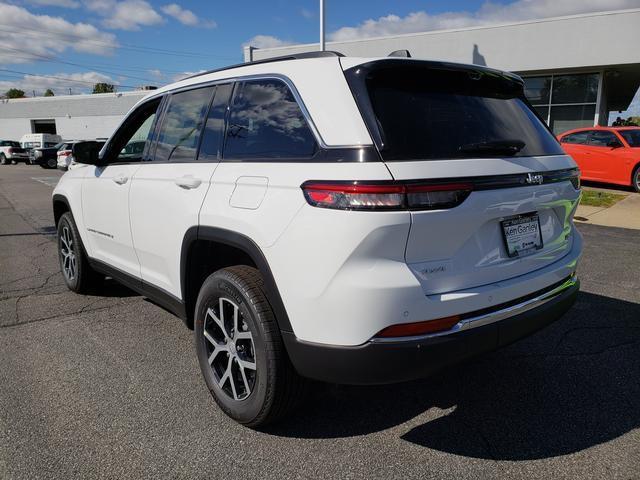 new 2025 Jeep Grand Cherokee car, priced at $51,140