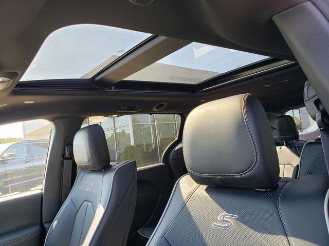 new 2026 Chrysler Pacifica car, priced at $56,830