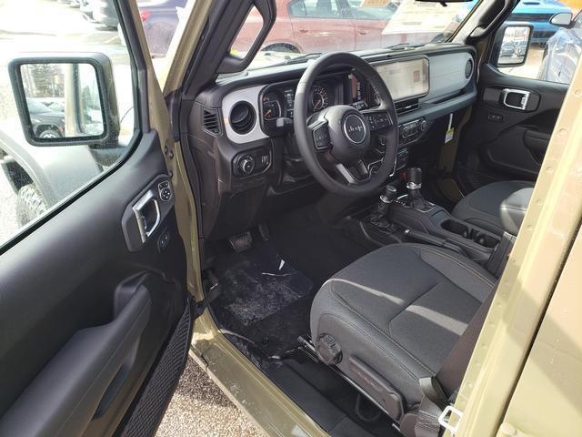 new 2025 Jeep Wrangler car, priced at $47,986