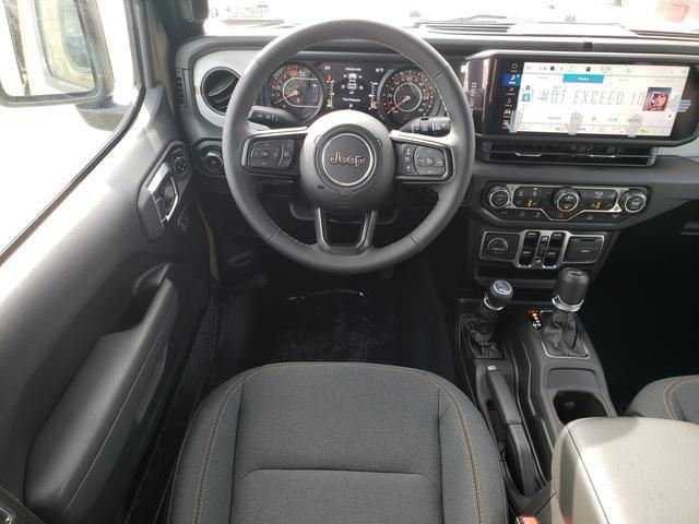 new 2025 Jeep Wrangler car, priced at $47,986