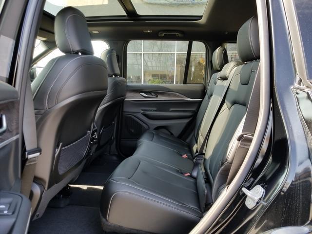 new 2025 Jeep Grand Cherokee car, priced at $51,354